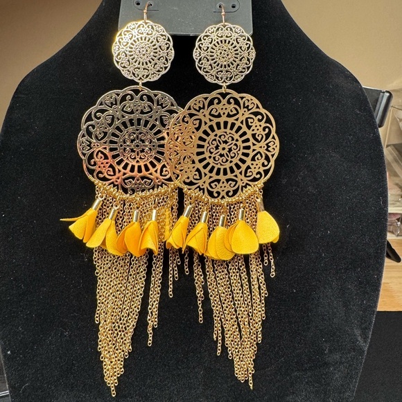Fashion Jewelry Jewelry - Gold Tone Mandala Fringe Necklace